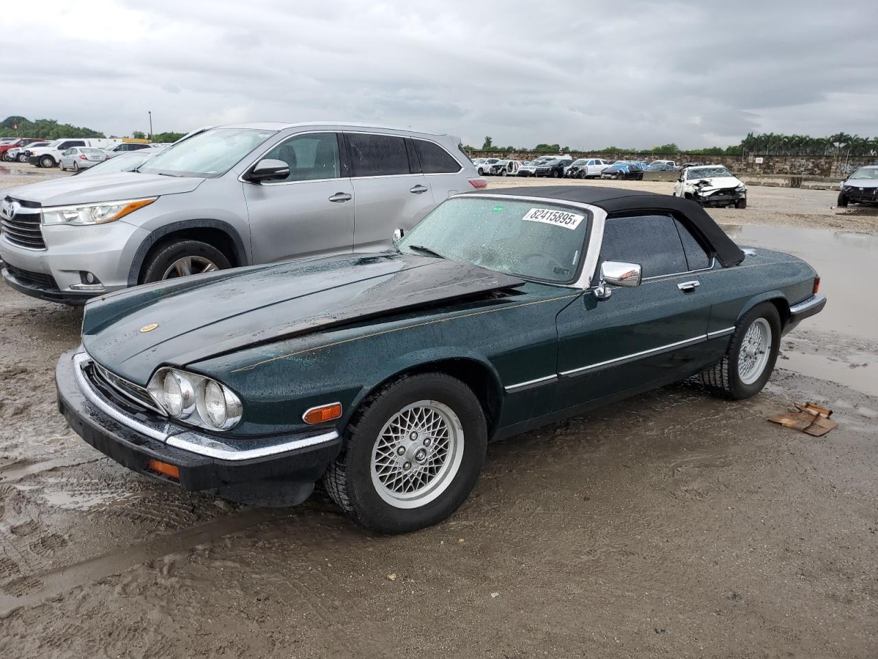 1991 Jaguar XJS, VIN SAJTW4845MC178552 — Пожар в моторном отсеке