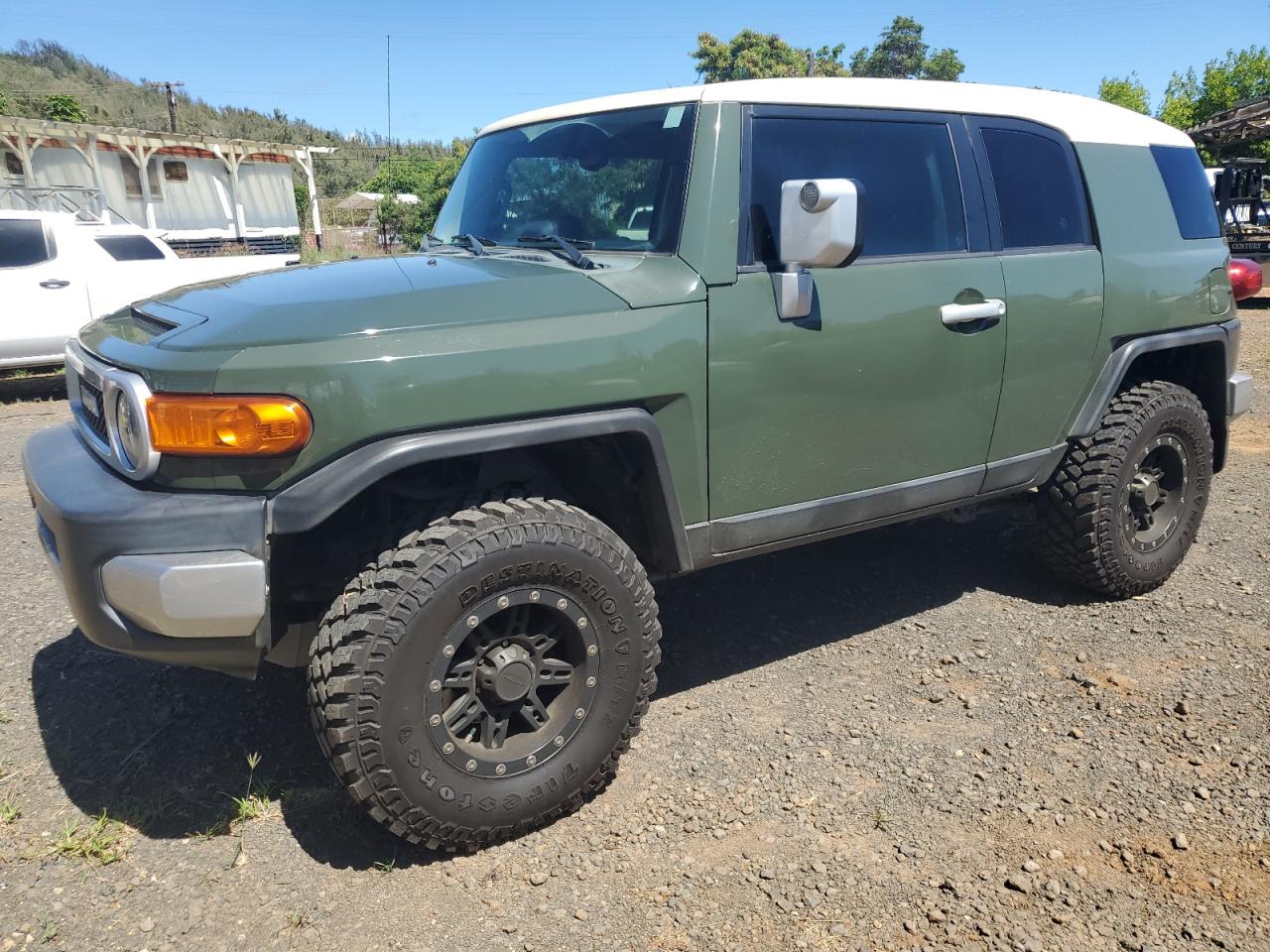 2013 Toyota FJ Cruiser, VIN JTEBU4BF0DK159709 — Side