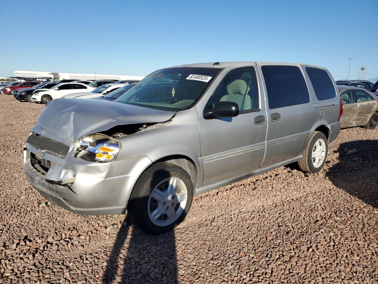 2005 Chevrolet Uplander, VIN 1GNDV03L35D302351 — Front end