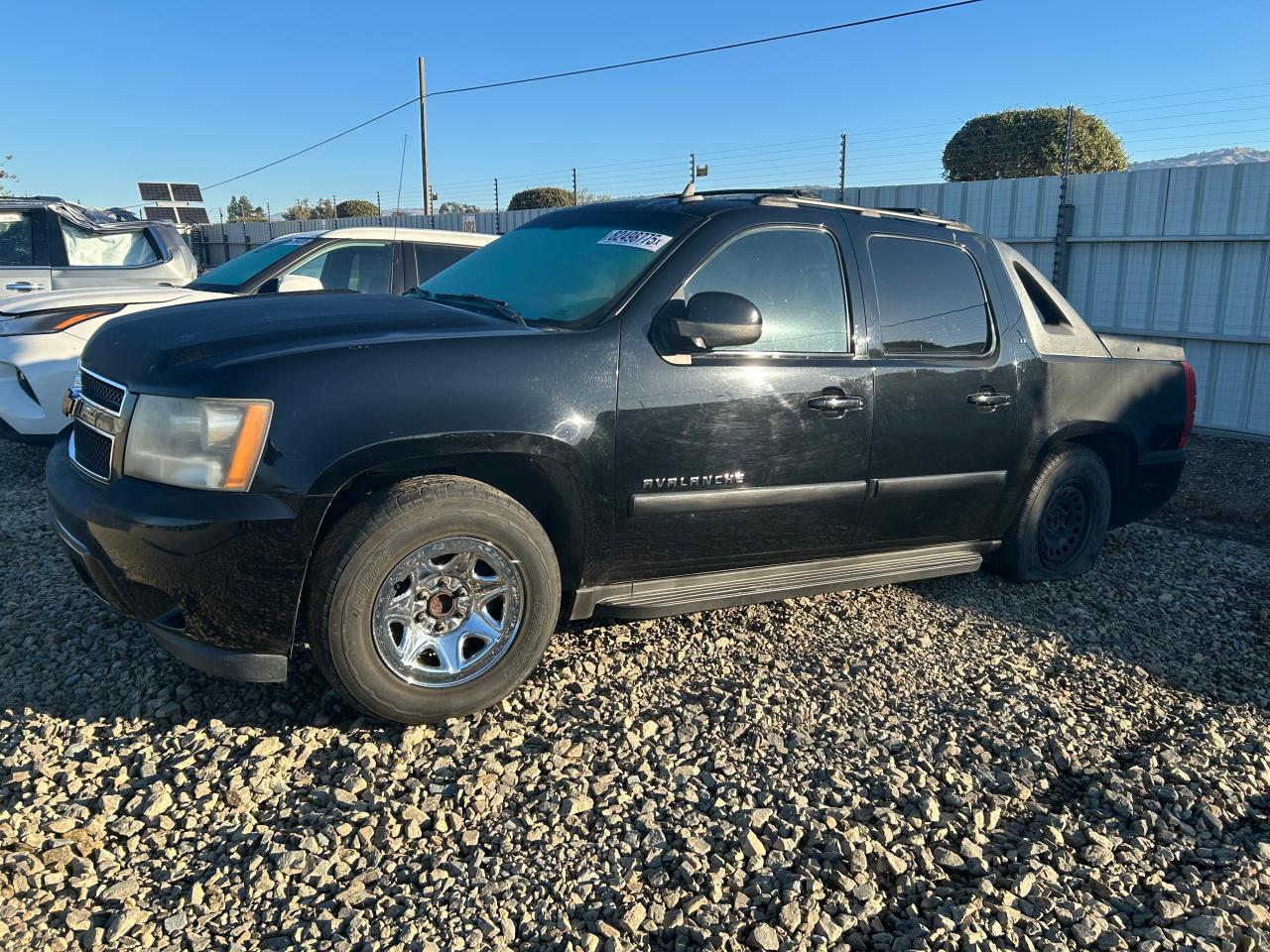 2007 Chevrolet Avalanche 1LT, VIN 3GNEC12057G164440 — Engine fire