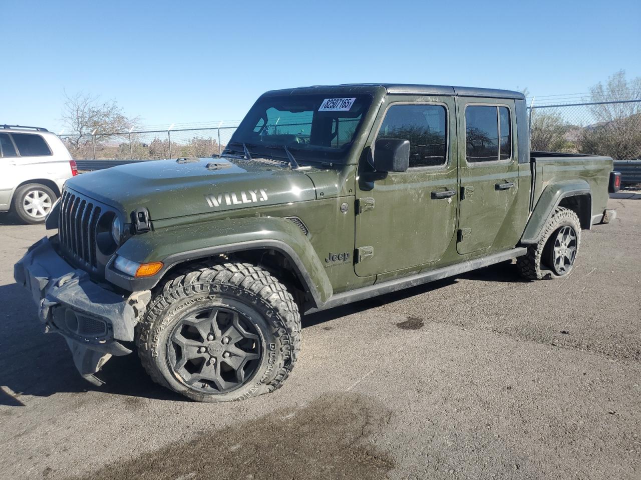 2022 Jeep Gladiator Willys, VIN 1C6HJTAG0NL111979 — Front end
