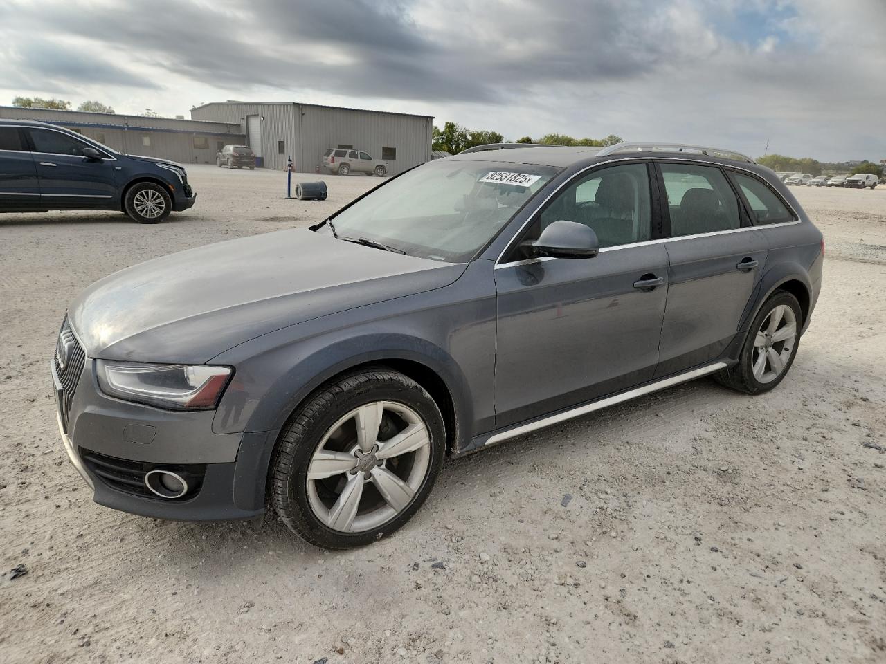 2013 Audi allroad A4 Premium Plus, VIN WA1UFAFL3DA164781 — Engine fire