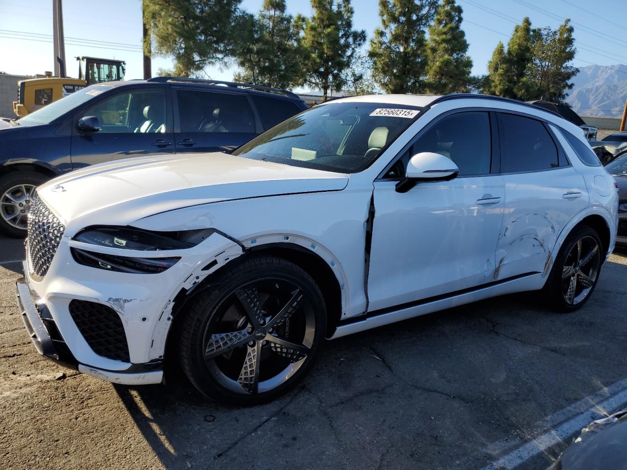 2023 Genesis GV70 2.5T, VIN KMUMADTB0PU109738 — Front end