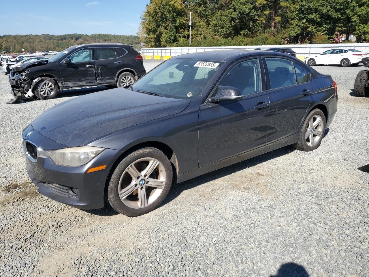 2013 BMW 3 Series 320i, VIN WBA3B1C55DF462106 — Prior damage history