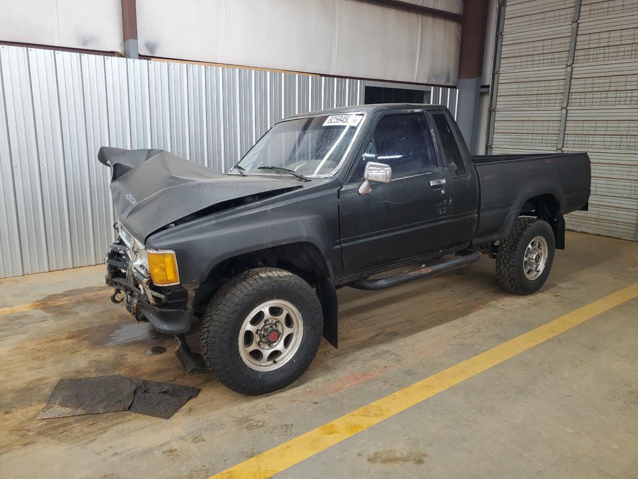 1987 Toyota Xtracab Trucks, VIN JT4RN67P9H5082470 — Front end
