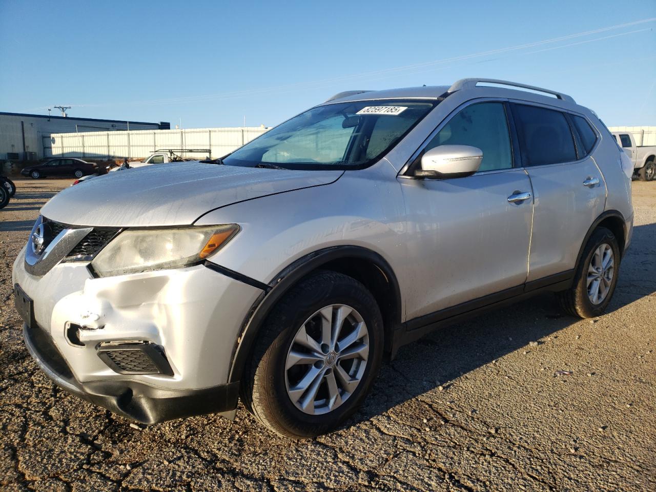 2014 Nissan Rogue SV, VIN 5N1AT2MV8EC772311 — Front end