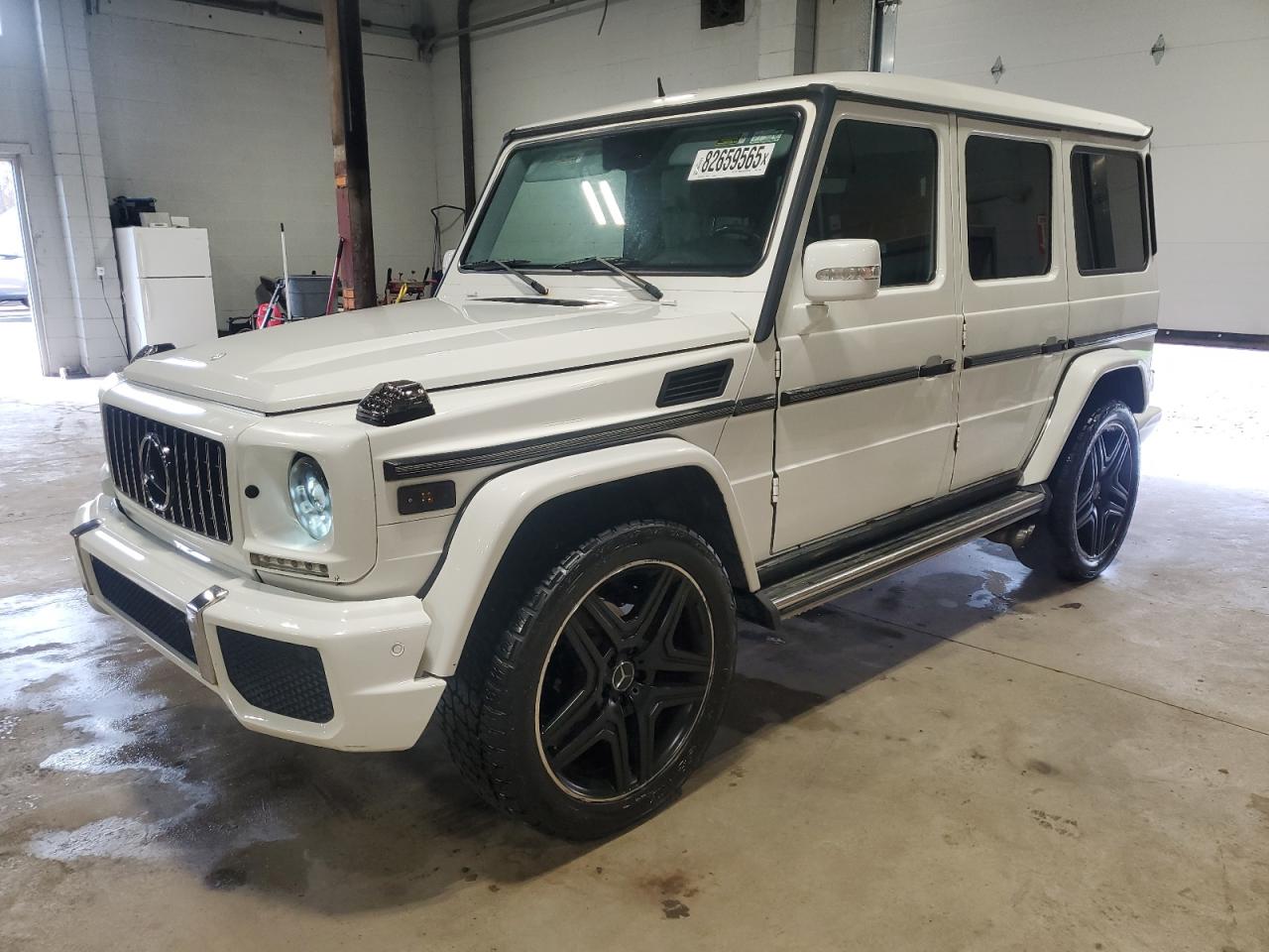 2003 Mercedes-Benz G 500, VIN WDCYR49E73X135576 — Minor dents and scratches
