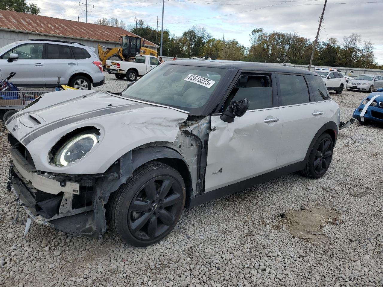 2022 MINI Clubman Cooper S, VIN WMWXJ1C02N2R15311 — Перед