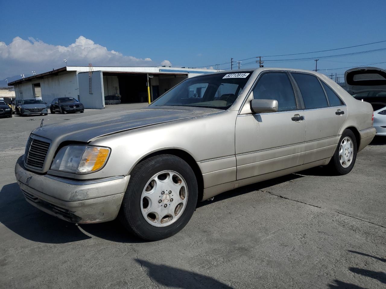 1999 Mercedes-Benz S 320/430/500, VIN WDBGA32G4XA418202 — Minor dents and scratches