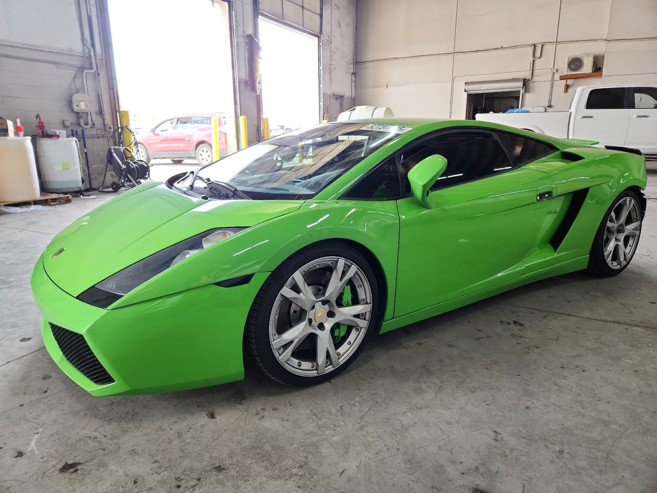 2005 Lamborghini Gallardo, VIN ZHWGU11S25LA02177 — Зад