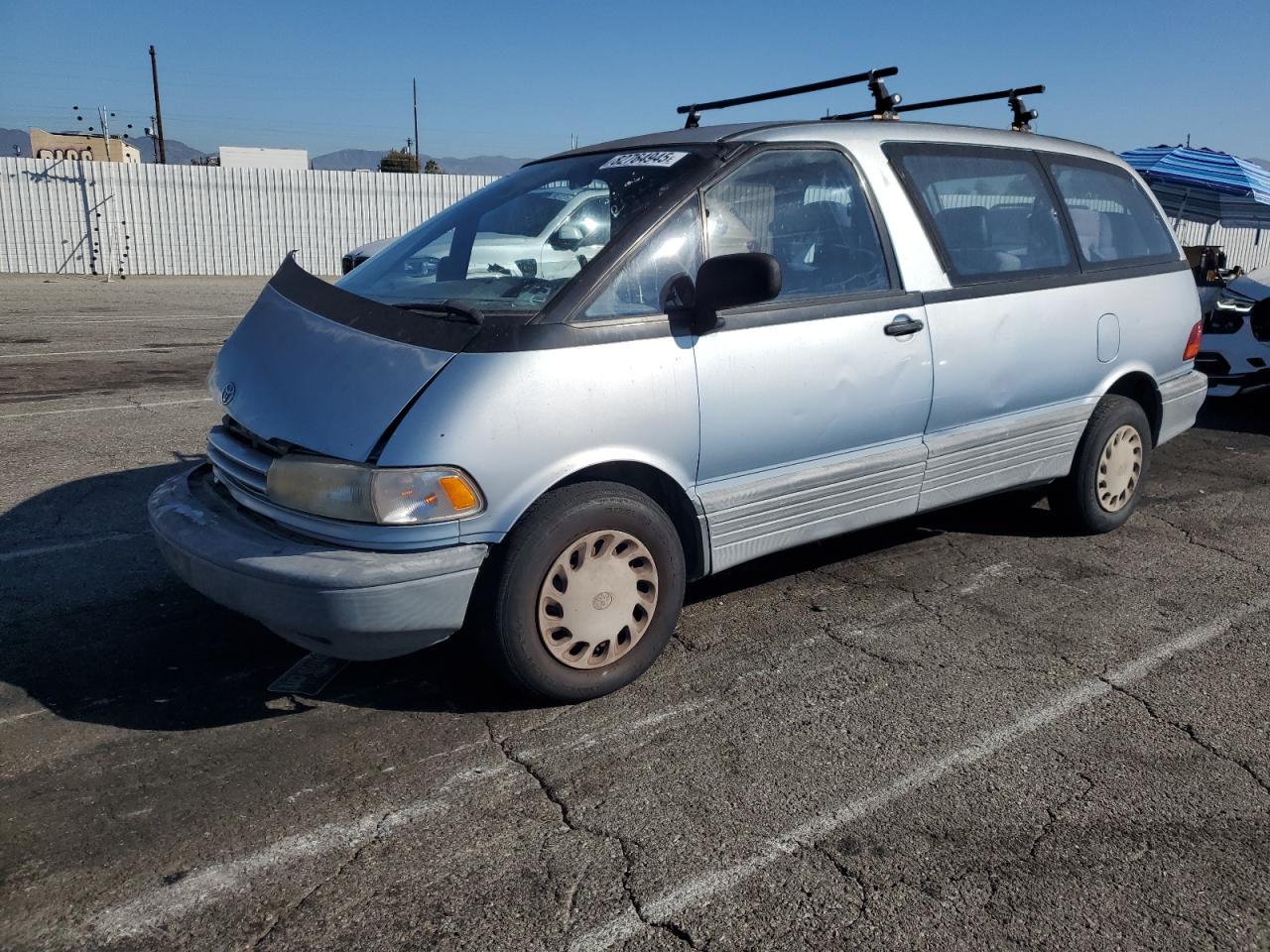 1991 Toyota Previa, VIN JT3AC11R8M0060679 — Front end