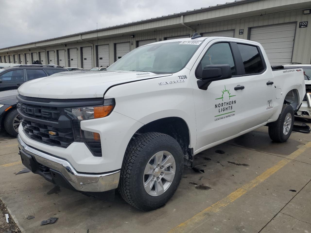 2025 Chevrolet Silverado 1500, VIN 1GCPKAEK8SZ107238 — Зад