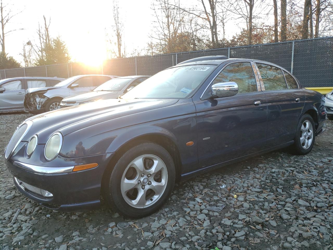 2002 Jaguar S-Type, VIN SAJDA01N82FM23371 — Rear end
