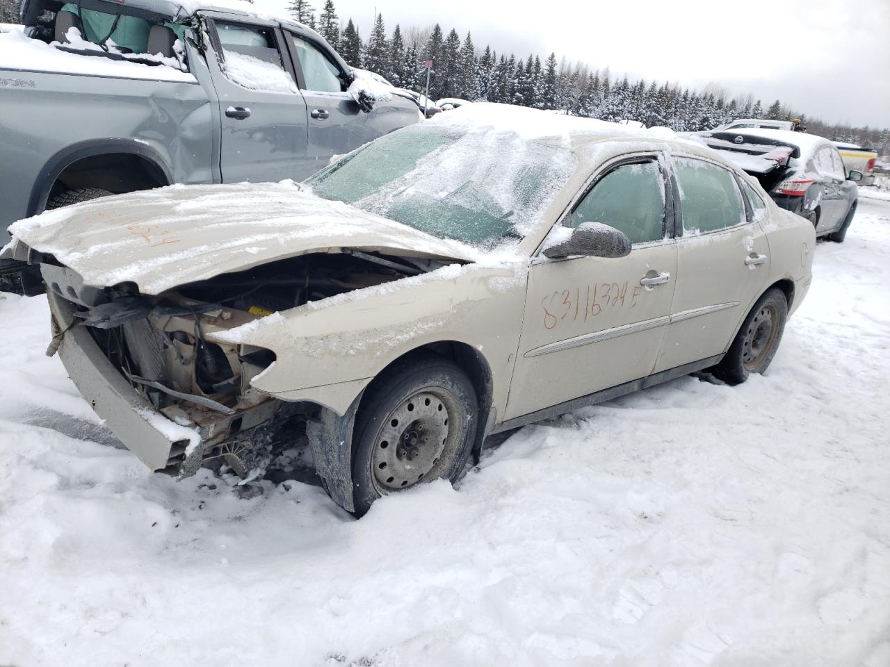 2008 Buick Allure CX, VIN 2G4WF582081153694 — Перед