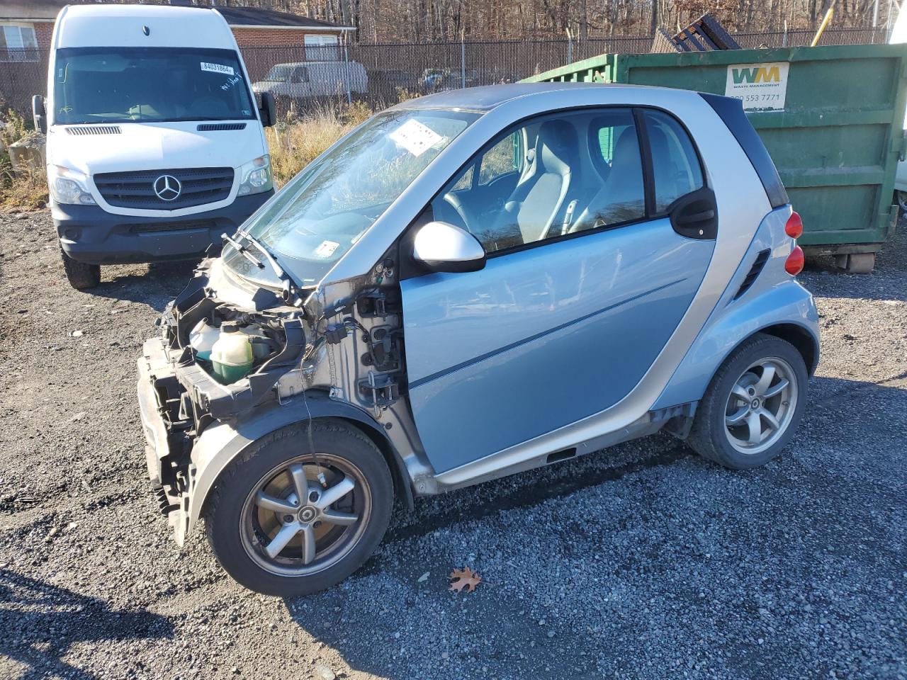 2012 Smart fortwo Pure, VIN WMEEJ3BA7CK528445 — Front end