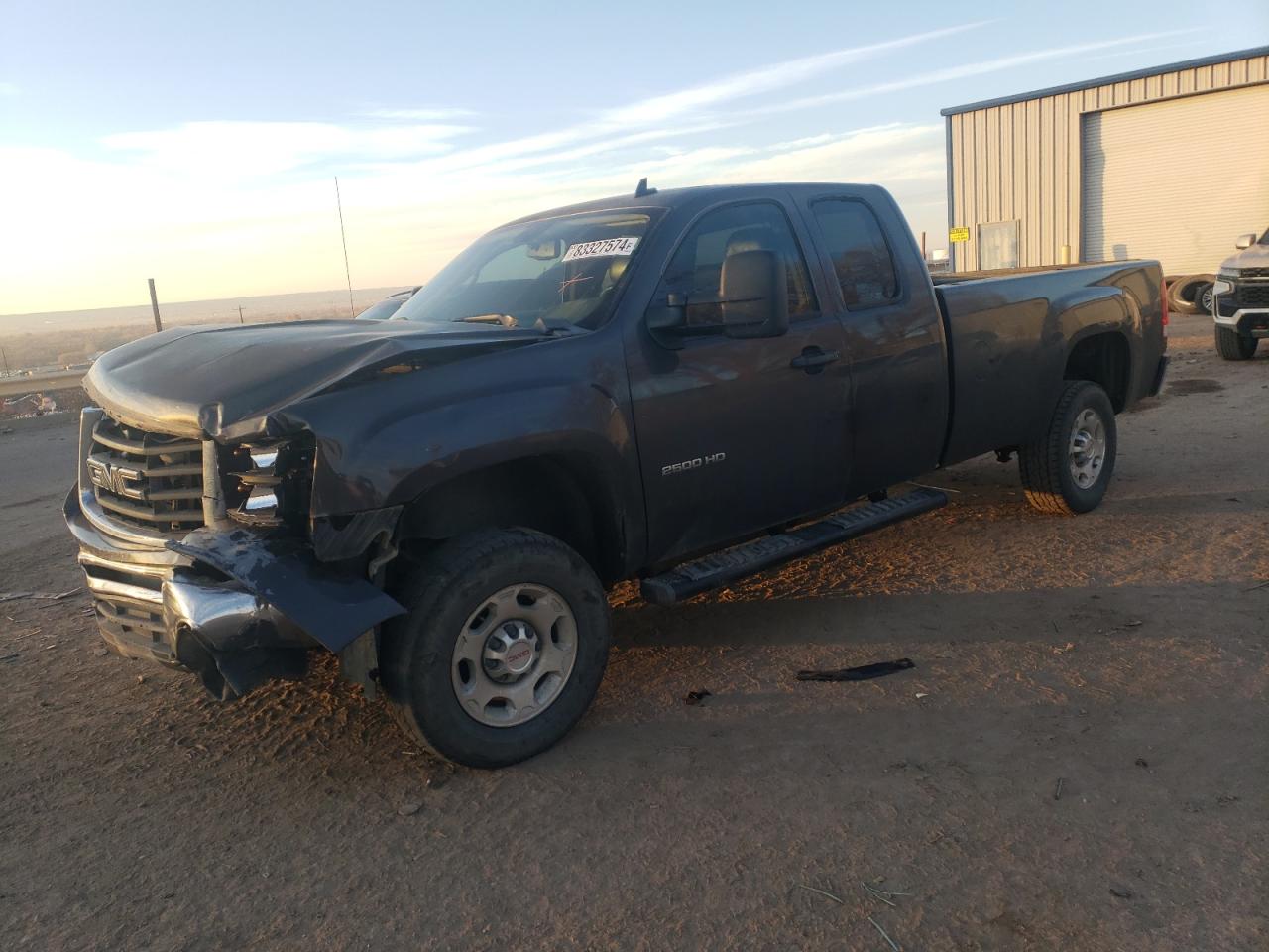 2010 GMC Sierra 2500HD SLE, VIN 1GT5K0BG6AZ254741 — Front end