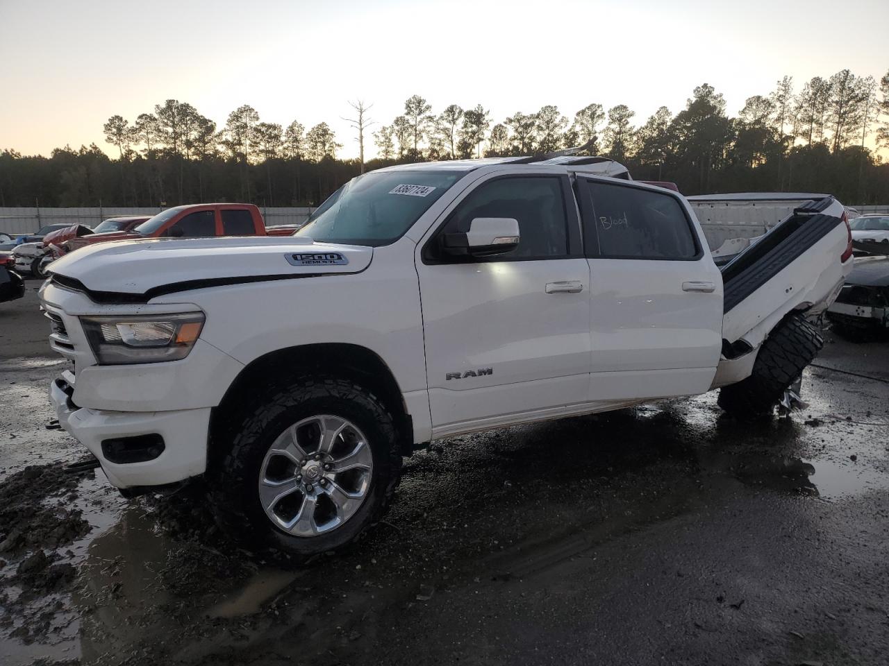 2019 Ram 1500 Big Horn, VIN 1C6SRFFT0KN747310 — Roof