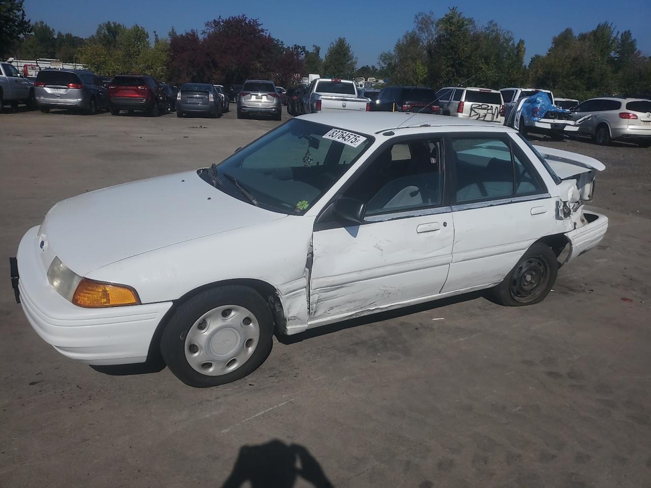 1996 Ford Escort LX, VIN 3FASP13J6TR107918 — Rear end