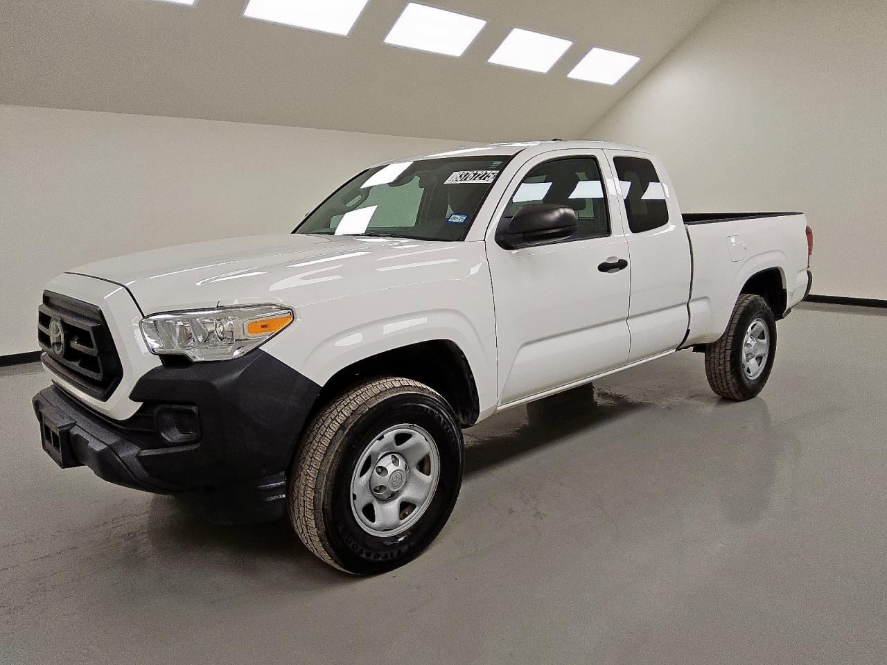 2021 Toyota Tacoma SR, VIN 3TYRX5GN9MT024385 — Minor dents and scratches
