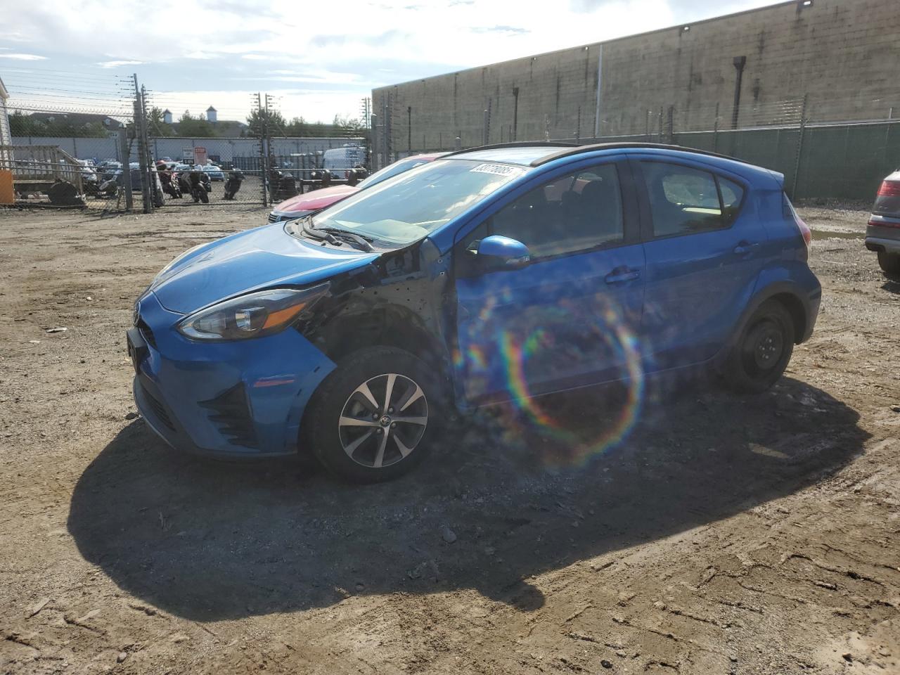 2018 Toyota Prius One, VIN JTDKDTB33J1602697 — Front end