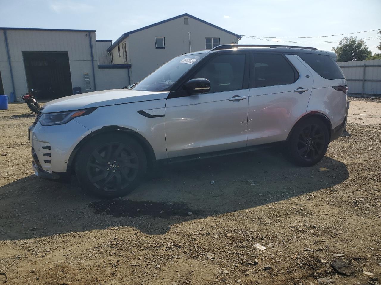 2022 Land Rover Discovery S R-Dynamic, VIN SALRT4EU7N2462352 — Water / flood
