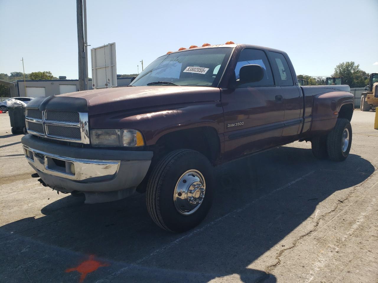 2001 Dodge 3500, VIN 1B7MF33691J270681 — Перед