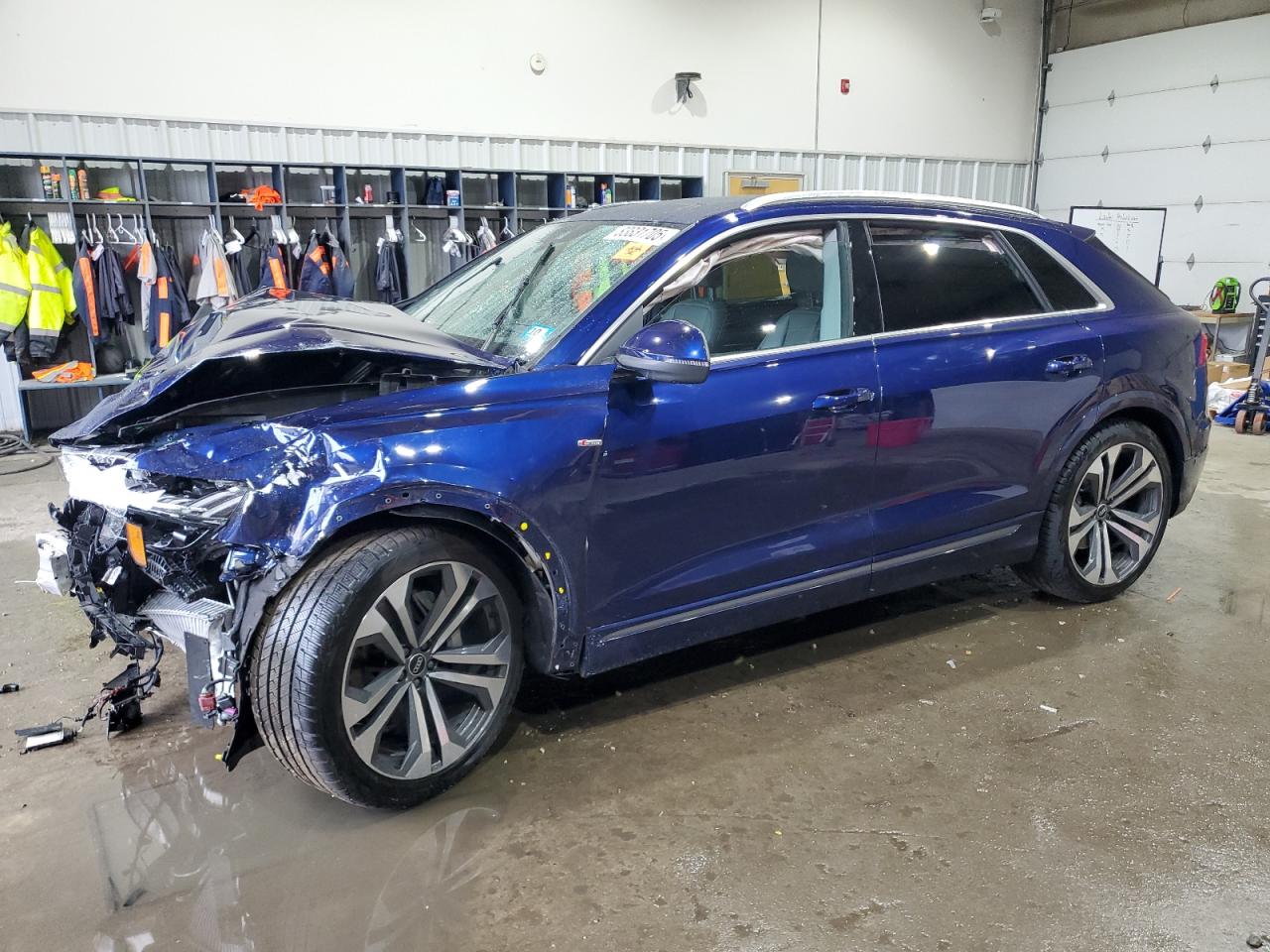 2022 Audi Q8 Prestige, VIN WA1FVBF19ND006199 — Перед