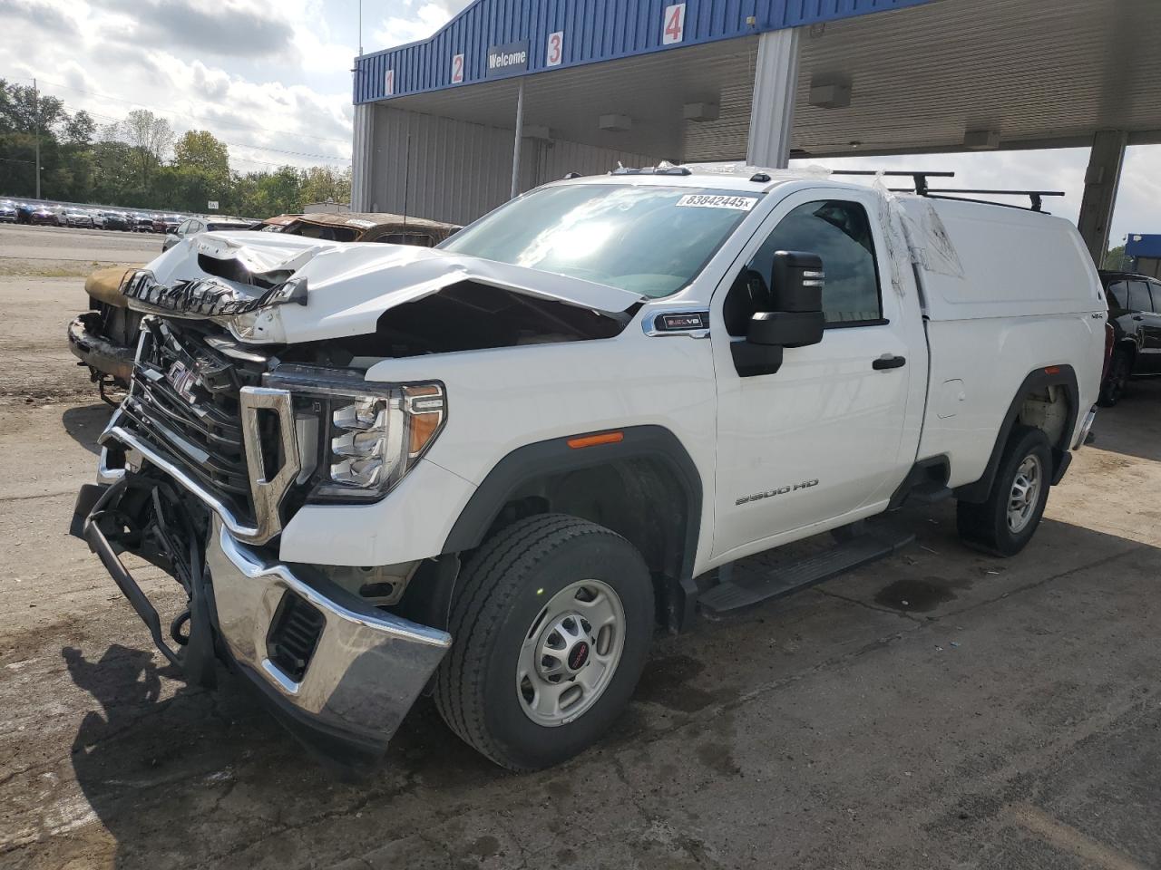 2022 GMC Sierra 2500HD Pro, VIN 1GT39LE74NF316919 — Front end