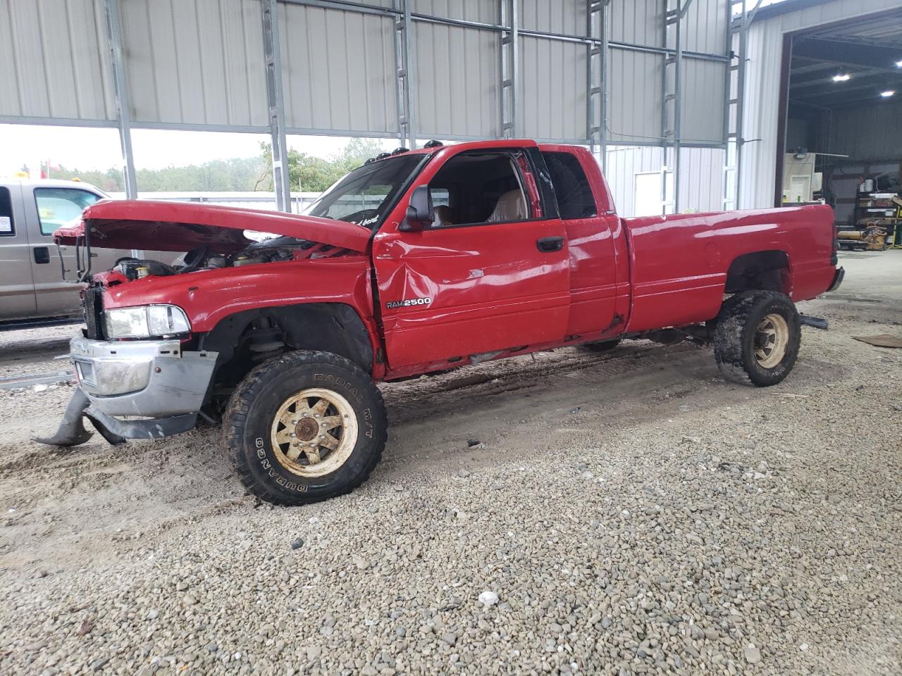 2001 Dodge 3500, VIN 1B7MF33731J564764 — Перед