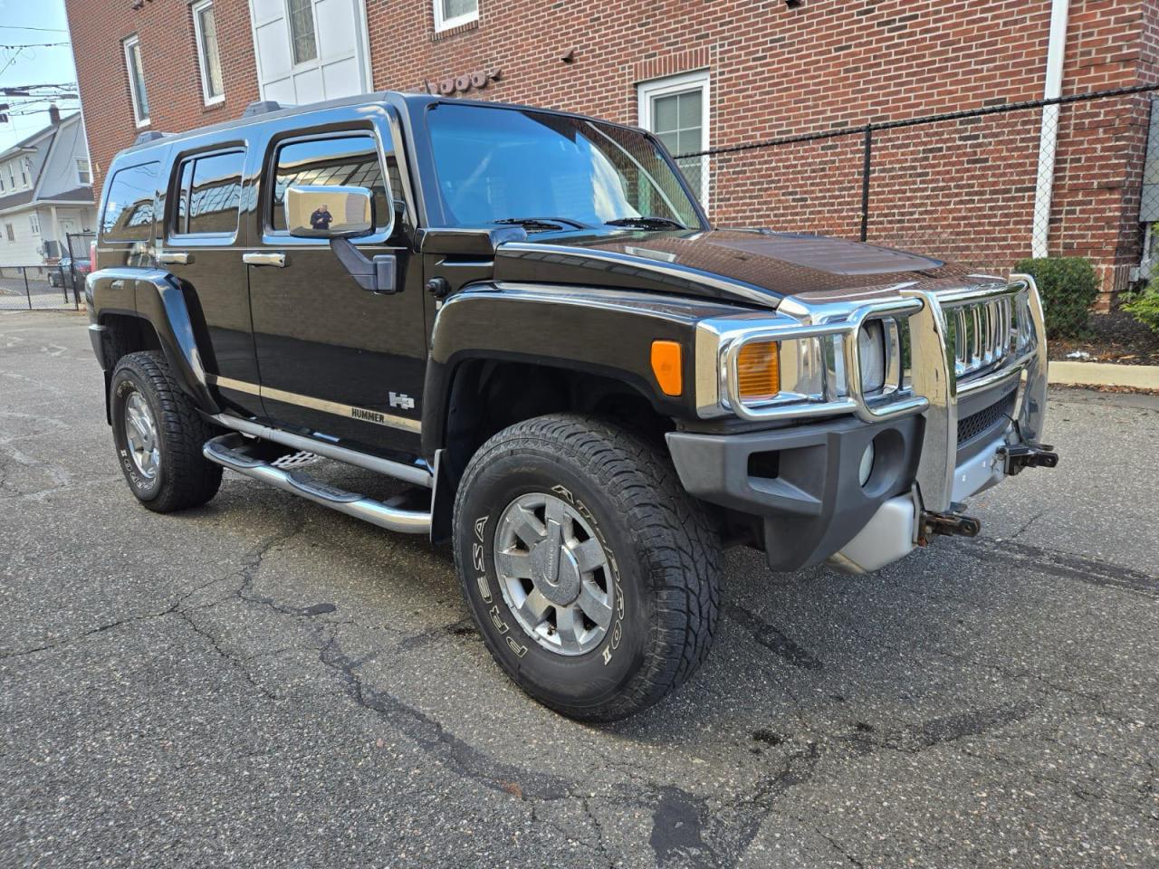 2009 Hummer H3 Alpha, VIN 5GTEN13L898106867 — Minor dents and scratches