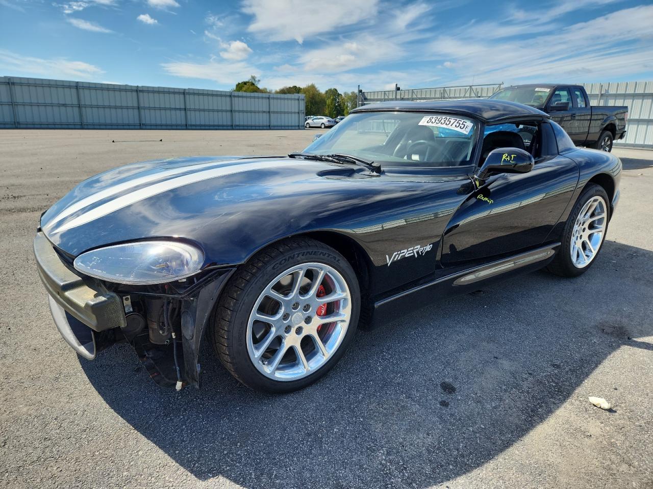 1996 Dodge Viper, VIN 1B3BR65E4TV100102 — Front end