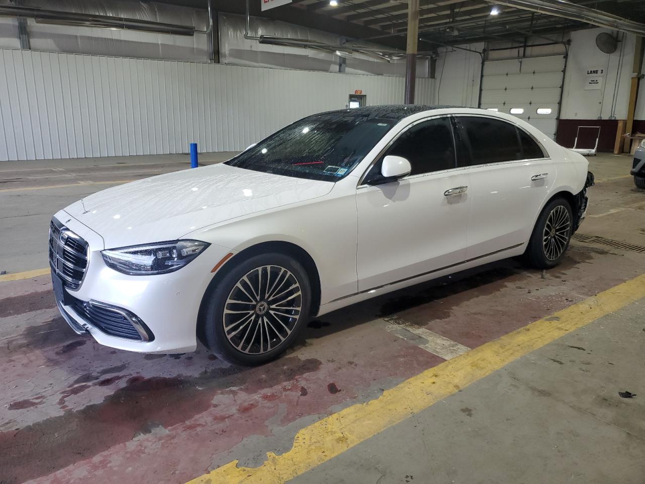 2021 Mercedes-Benz S 580, VIN W1K6G7GBXMA048620 — Rear end