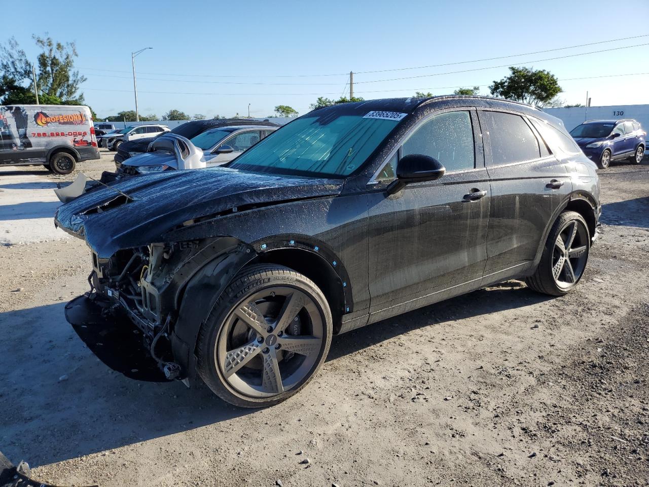 2025 Genesis GV70 2.5T, VIN KMUMADTB7SU179536 — Rear end