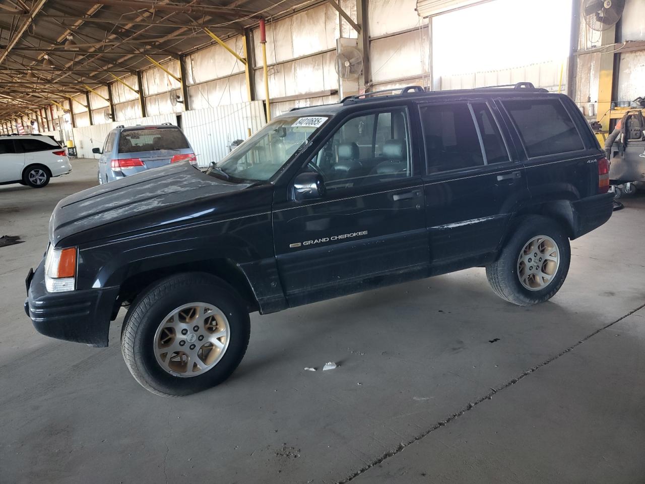1996 Jeep Grand Cherokee Limited, VIN 1J4GZ78S5TC313903 — Normal wear