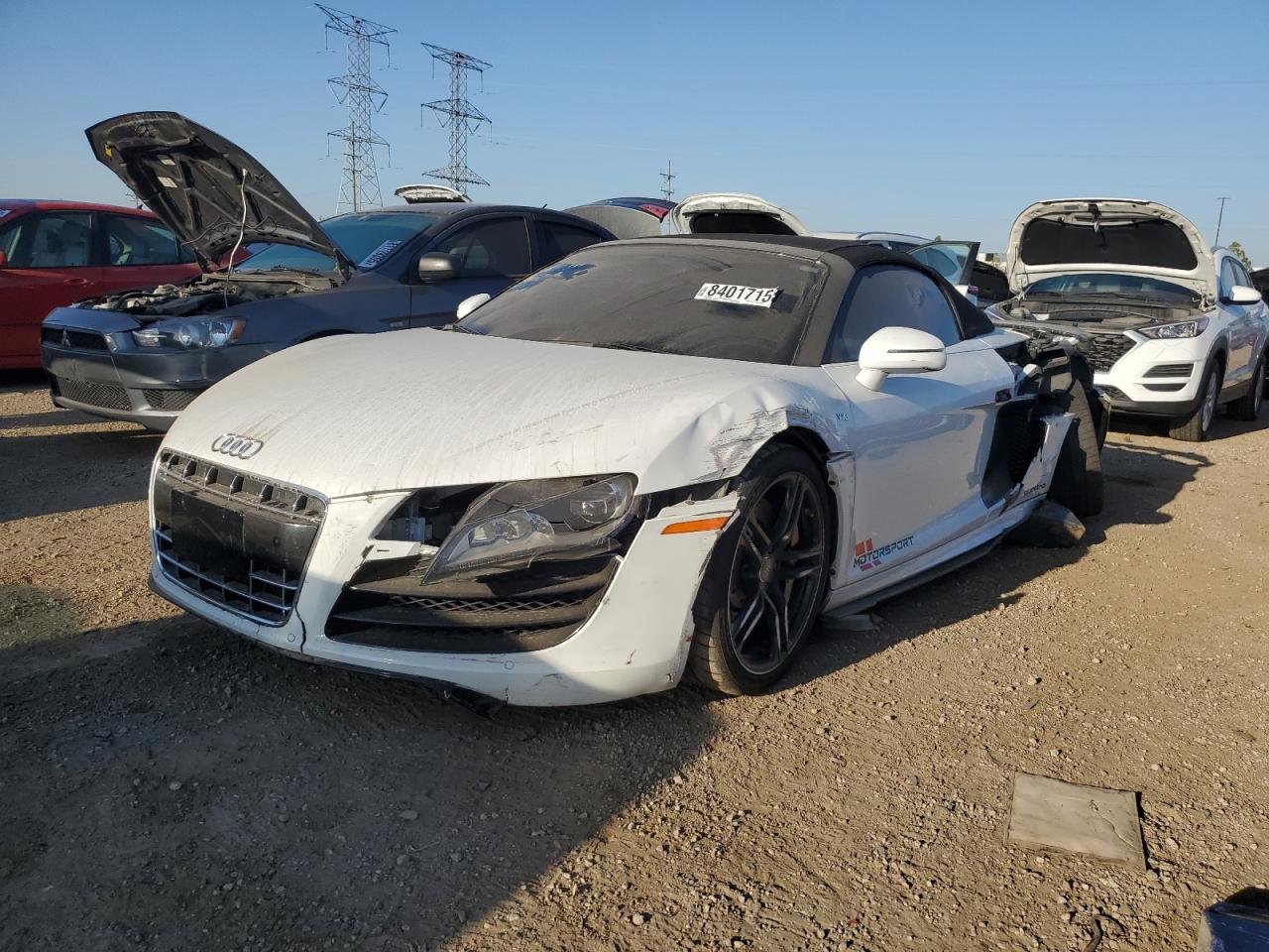 2011 Audi R8, VIN WUAVNAFG0BN002003 — Бок