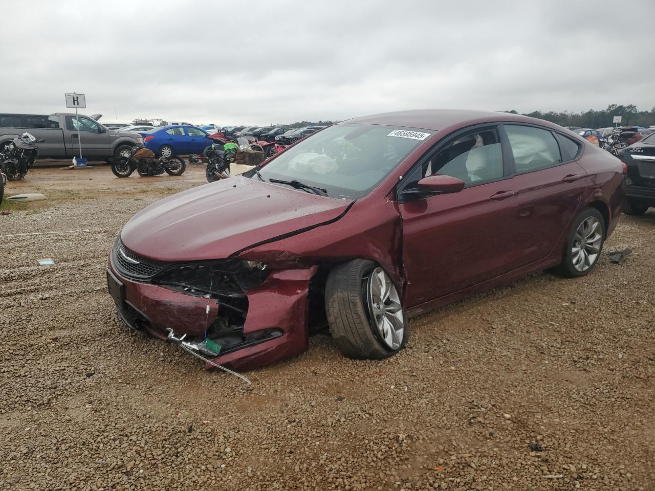 2016 Chrysler 200 S, VIN 1C3CCCBB7GN157322 — Front end