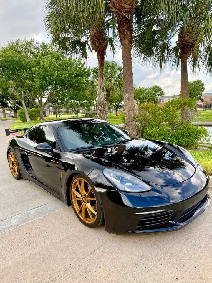 2017 Porsche 718 Cayman, VIN WP0AA2A86HS270190 — Minor dents and scratches