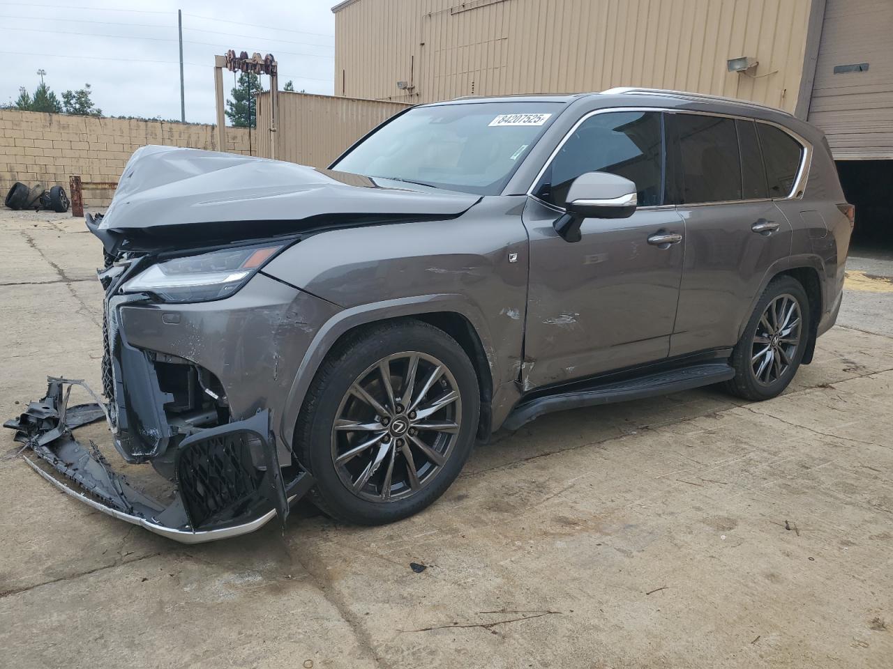 2022 Lexus LX 600 F Sport, VIN JTJMB7CX7N4000636 — Front end