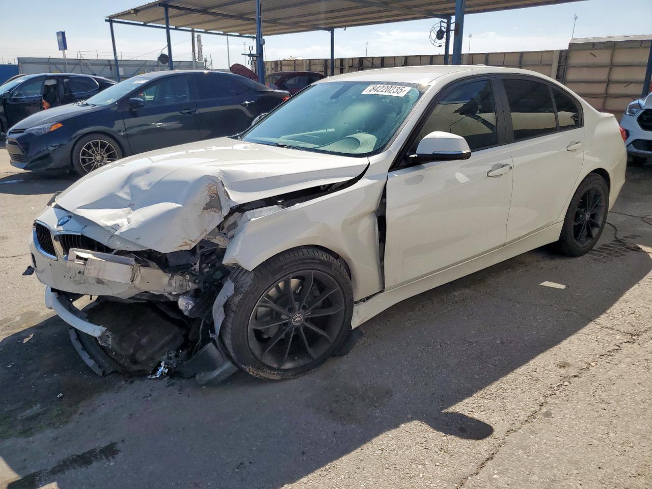 2013 BMW 3 Series 320i, VIN WBA3B1C54DK129760 — Front end