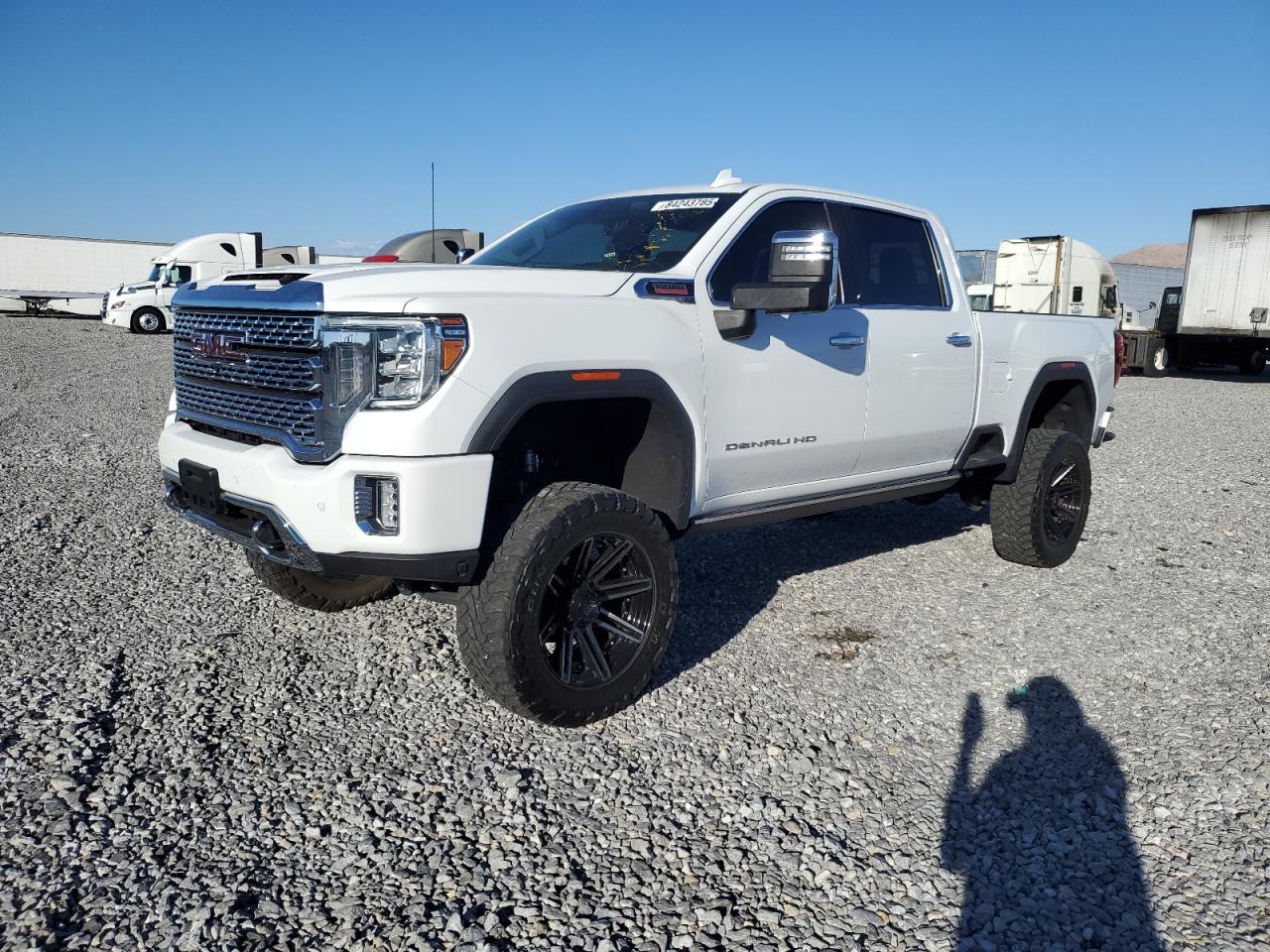 2022 GMC Sierra 2500HD Denali, VIN 1GT49REY7NF364009 — Vandalism