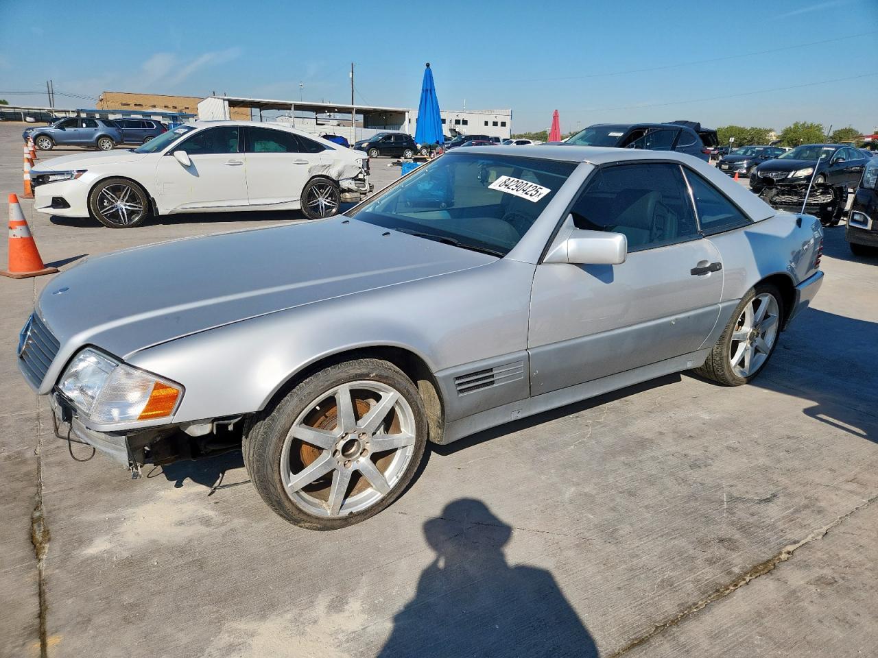 1992 Mercedes-Benz 300, VIN WDBFA61E7NF046495 — Front end