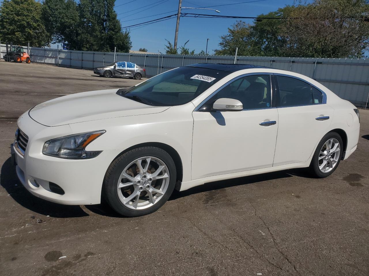 2012 Nissan Maxima SV, VIN 1N4AA5AP8CC852843 — Вандализм