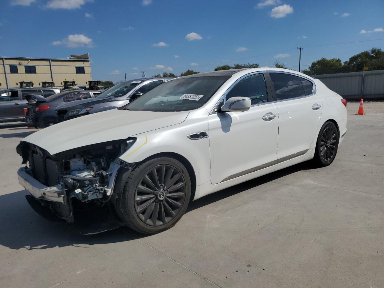 2015 Kia K900 Luxury, VIN KNALW4D45F6016889 — Front end
