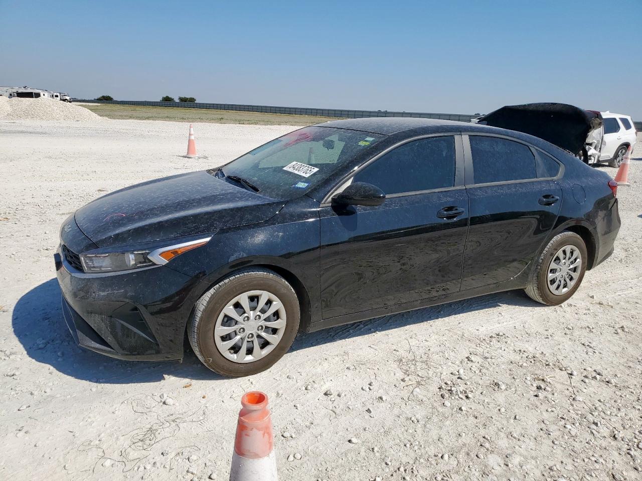 2023 Kia Forte LX, VIN 3KPF24AD3PE685481 — Auction photo