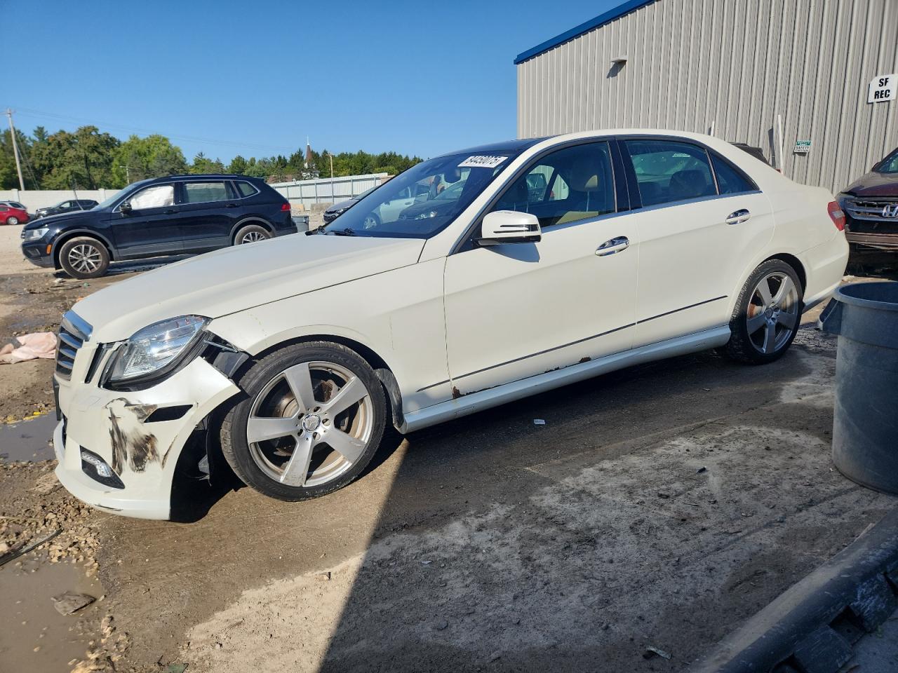 2011 Mercedes-Benz E 350 Luxury, VIN WDDHF8HB5BA460053 — Frame damage