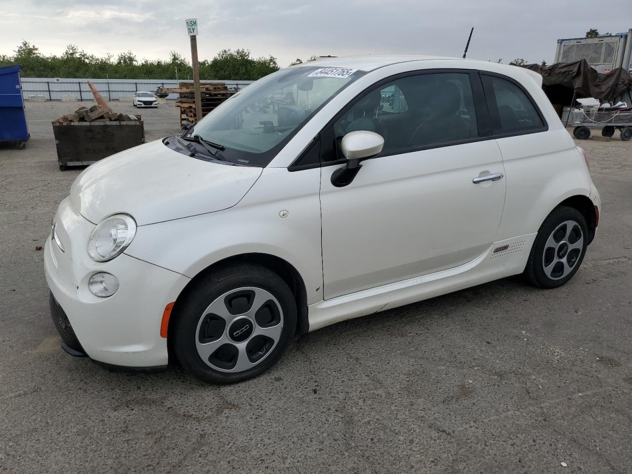 2015 FIAT 500e, VIN 3C3CFFGE0FT656988 — Front end