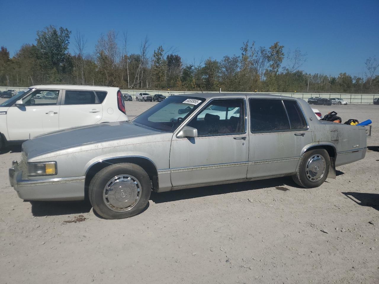 1989 Cadillac DeVille, VIN 1G6CD5154K4328092 — Auction photo 1 of 12