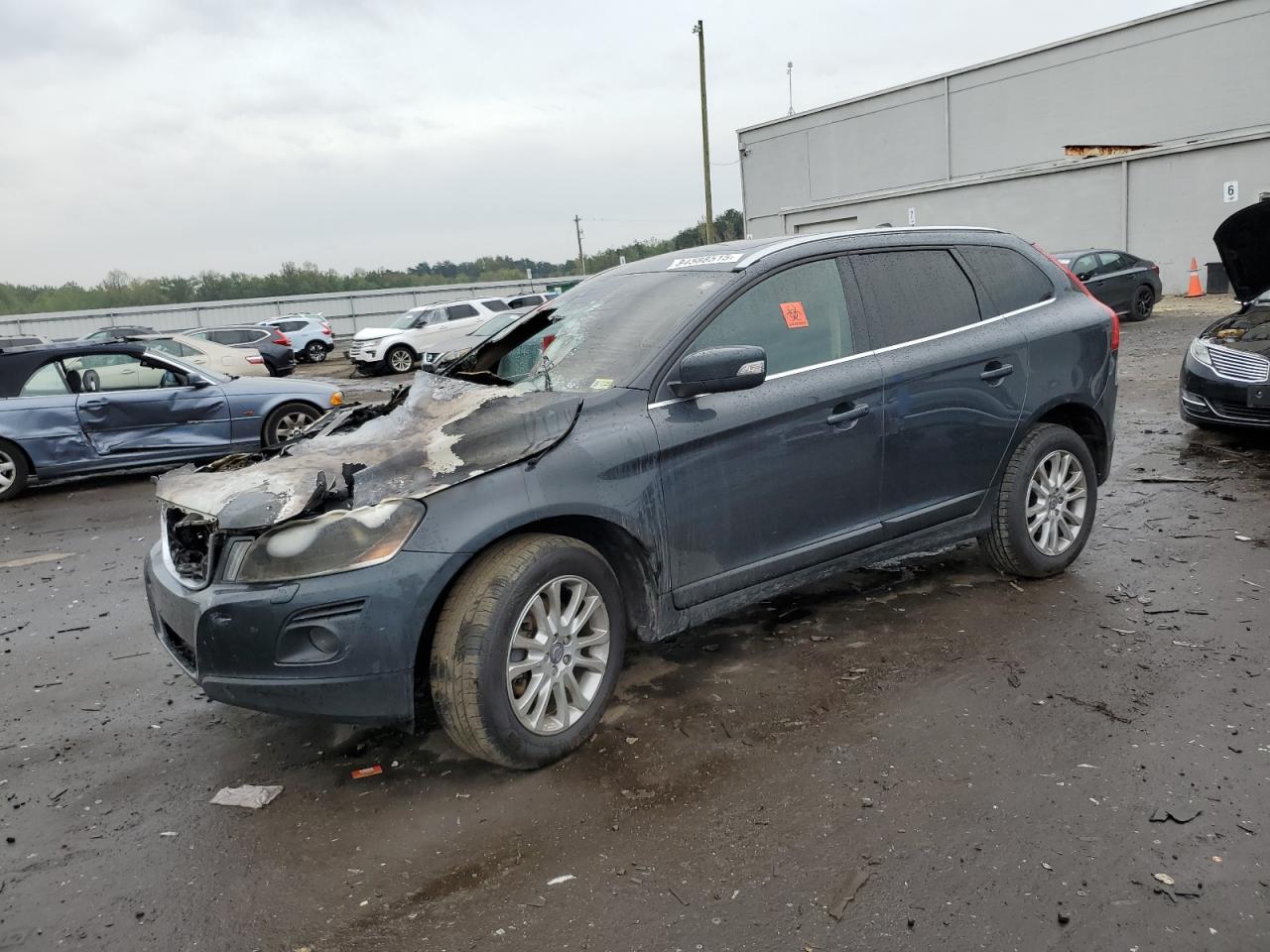 2010 Volvo XC60 3.0T, VIN YV4992DZ2A2105997 — Burn