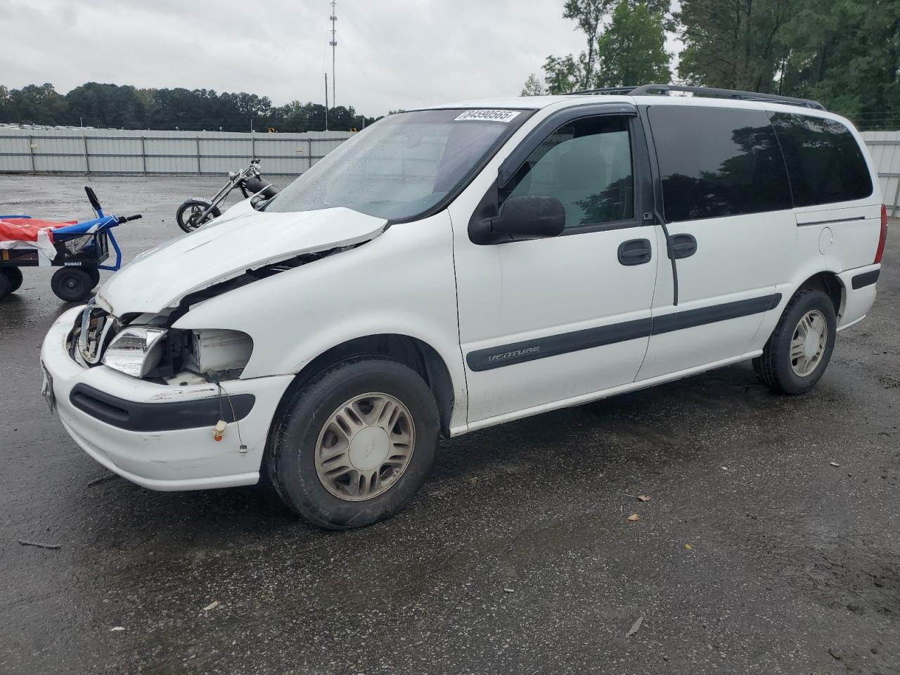 1998 Chevrolet Venture, VIN 1GNDX03E1WD321784 — Front end