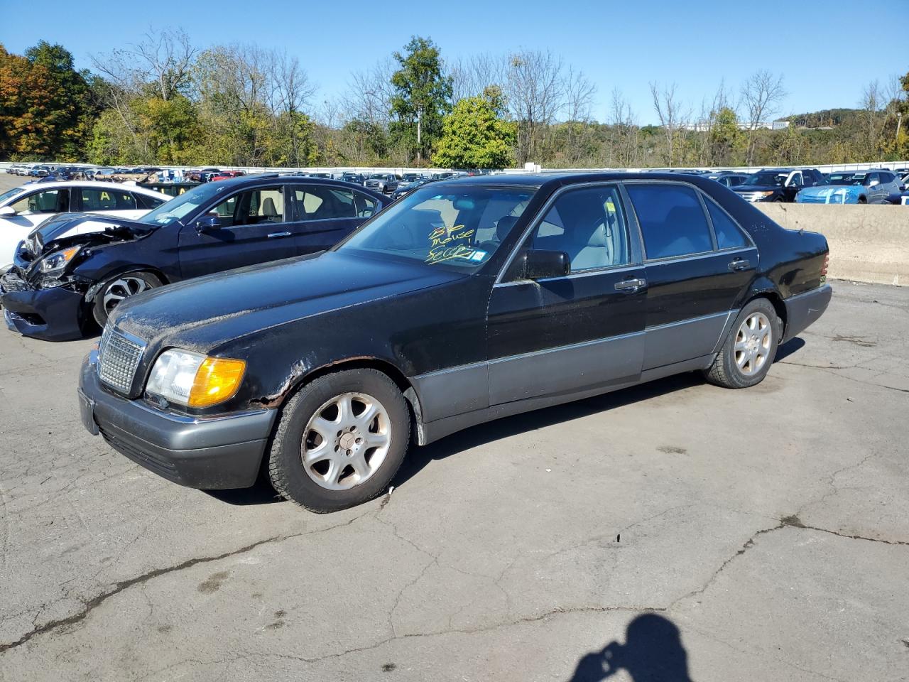1993 Mercedes-Benz S 320, VIN WDBGA43E0PA122371 — Front end